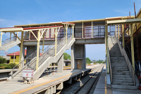 สถานีรถไฟเพชรบุรี (Phetchaburi Railway Station) Photo 2 of 5