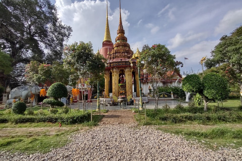 สถานีรถไฟวัดช้างให้ (Wat Chang Hai Railway Station)