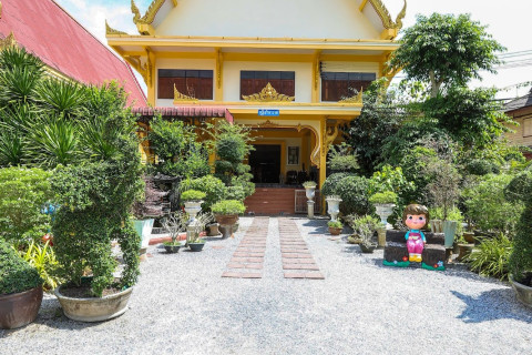 สถานีรถไฟวัดช้างให้ (Wat Chang Hai Railway Station)
