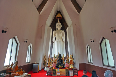 วัดศาลาลอย นครราชสีมา (Wat Sala Loy Nakhon Ratchasima) Photo 4 of 5