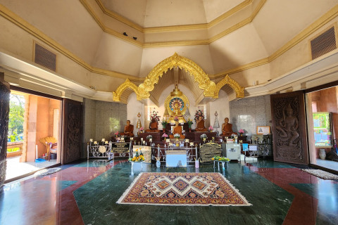 วัดป่าสาลวัน (หลวงพ่อพุธ) (Wat Pa Salawan (Luang Pho Put)) Photo 2 of 5