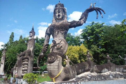 ศาลาแก้วกู่ หนองคาย (Sala Kaew Ku Nong Khai) Photo 3 of 5