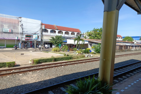 สถานีรถไฟศรีสะเกษ (Sisaket Railway Station) Photo 2 of 5