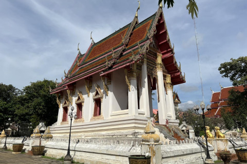 วัดทุ่งศรีเมือง (Wat Thung Si Muang) Photo 3 of 5