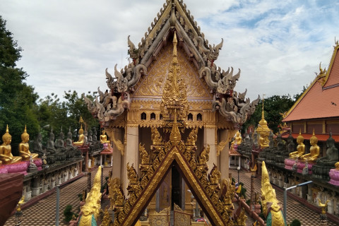 วัดใต้พระเจ้าใหญ่องค์ตื้อ (Wat Tai Phra Chao Yai Ong Tue) Photo 1 of 5