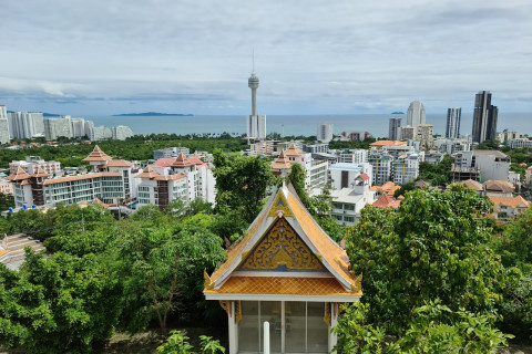 วัดพระใหญ่ (Wat Phra Yai) Photo 3 of 5