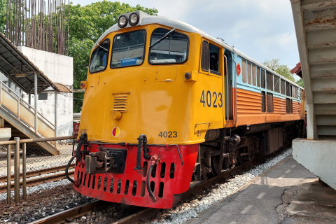 สถานีรถไฟสามเสน Photo 3 of 5