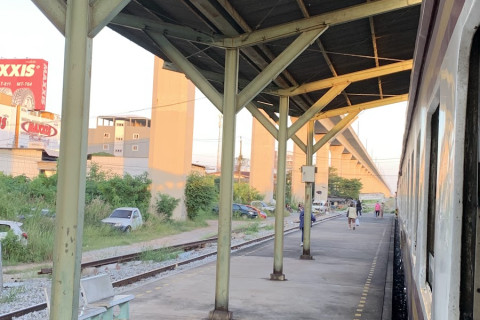 สถานีรถไฟซอยวัดลานบุญ Photo 5 of 5