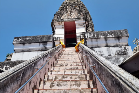 วัดมหาธาตุ (Wat Mahathat) Photo 5 of 5