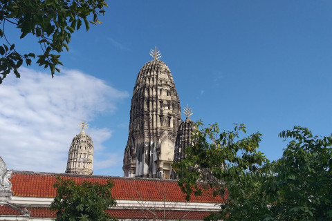 วัดมหาธาตุ (Wat Mahathat) Photo 2 of 5
