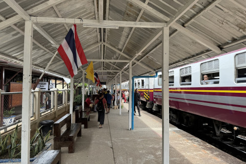สถานีรถไฟนครสวรรค์ (Nakhon Sawan Railway Station)