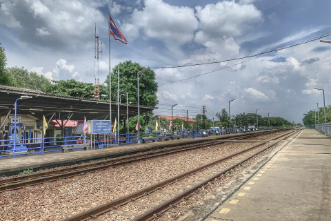 สถานีรถไฟศาลายา (Salaya Railway Station)