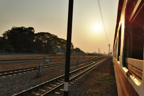 สถานีรถไฟชุมทางหนองปลาดุก (Nong Pla Duk Junction Railway Station) Photo 3 of 5
