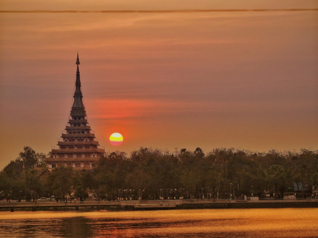 สวนสาธารณะบึงแก่นนคร (Bueng Kaen Nakhon Public Park) Photo 1 of 5