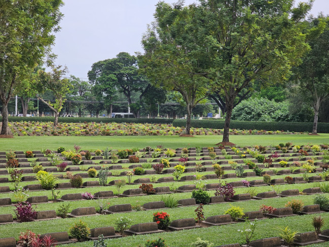 สุสานทหารสัมพันธมิตรดอนรัก (Don Rak War Cemetery) Photo 1 of 5
