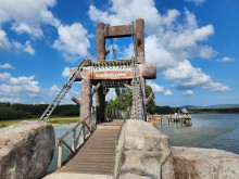 สะพานไม้เคี่ยม หนองใหญ่ (Kiem Wooden Bridge Nong Yai)