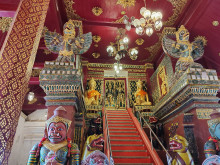 วัดพระมหาธาตุวรมหาวิหาร (Wat Phra Mahathat Woramahawihan)