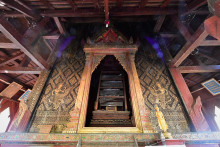 วัดทุ่งศรีเมือง (Wat Thung Si Muang) Photo 5 of 5