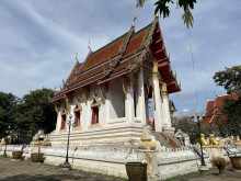 วัดทุ่งศรีเมือง (Wat Thung Si Muang) Photo 3 of 5