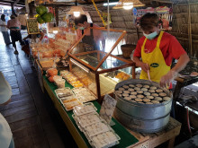 ตลาดน้ำอโยธยา (Ayothaya Floating Market) Photo 2 of 5